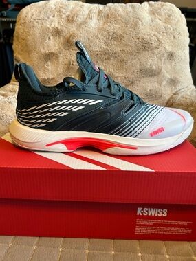 Men’s NEW IN BOX K-Swiss SpeedTrac Tennis Shoes